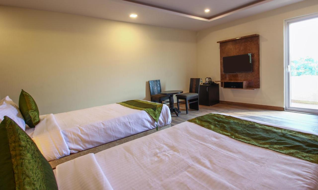 Treebo Address Inn, Banjara Hills Hyderabad Eksteriør billede