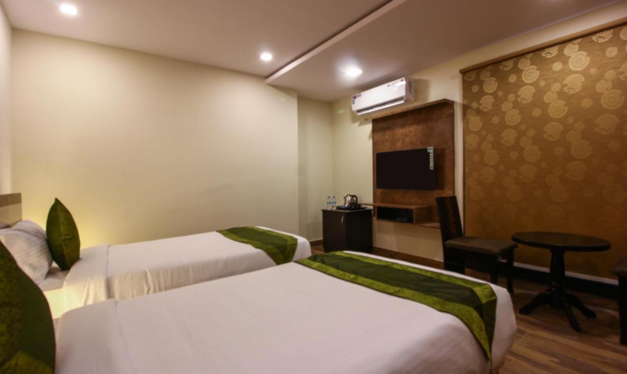 Treebo Address Inn, Banjara Hills Hyderabad Eksteriør billede