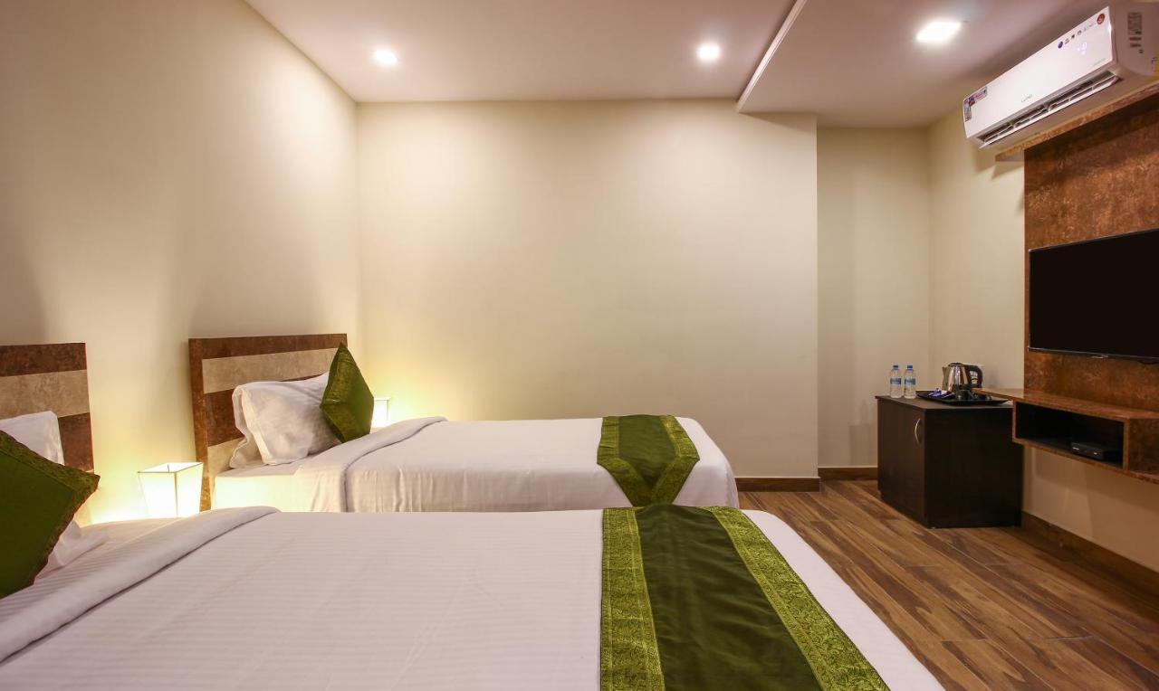 Treebo Address Inn, Banjara Hills Hyderabad Eksteriør billede