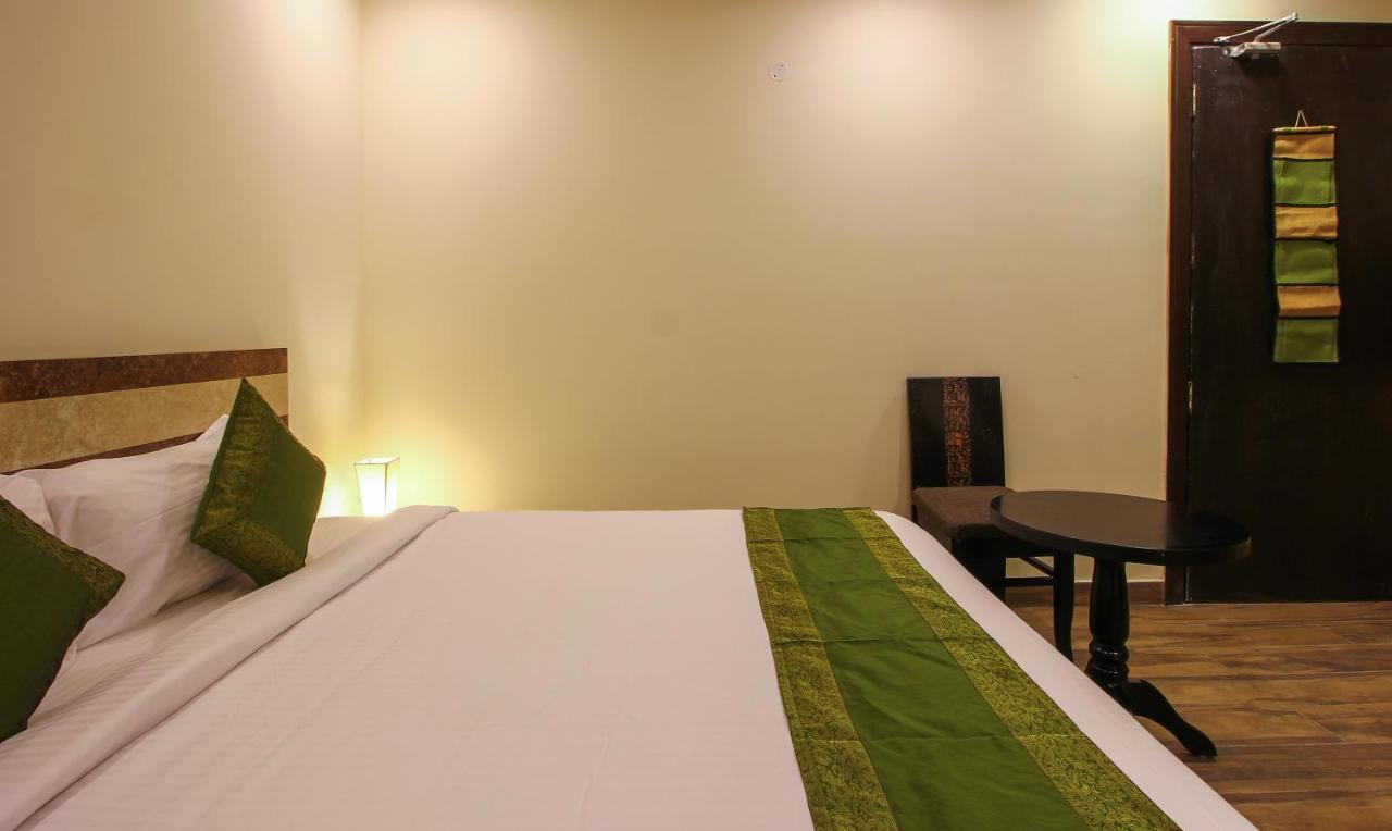 Treebo Address Inn, Banjara Hills Hyderabad Eksteriør billede