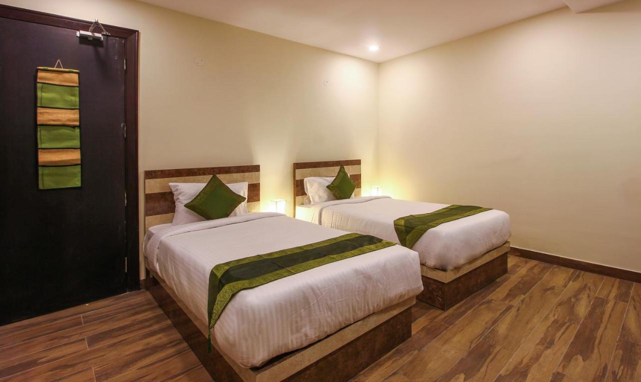 Treebo Address Inn, Banjara Hills Hyderabad Eksteriør billede