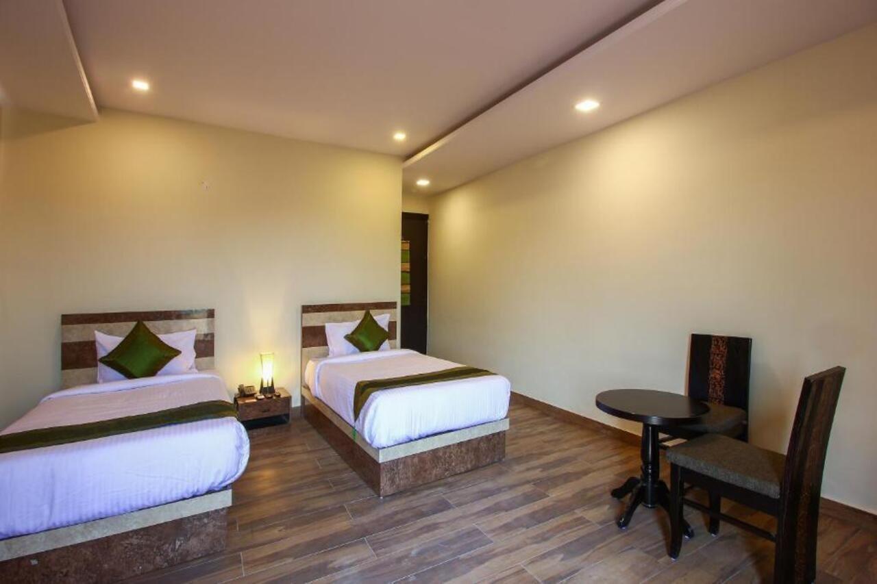 Treebo Address Inn, Banjara Hills Hyderabad Eksteriør billede